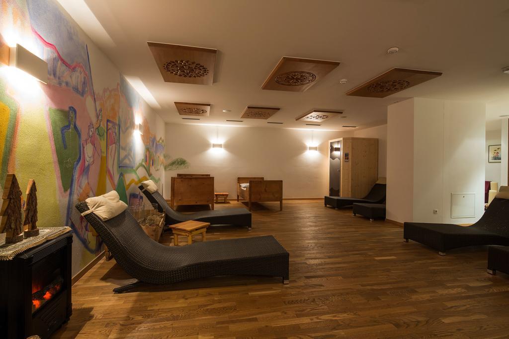 Hotel Rezia ラ・ヴィッラ エクステリア 写真