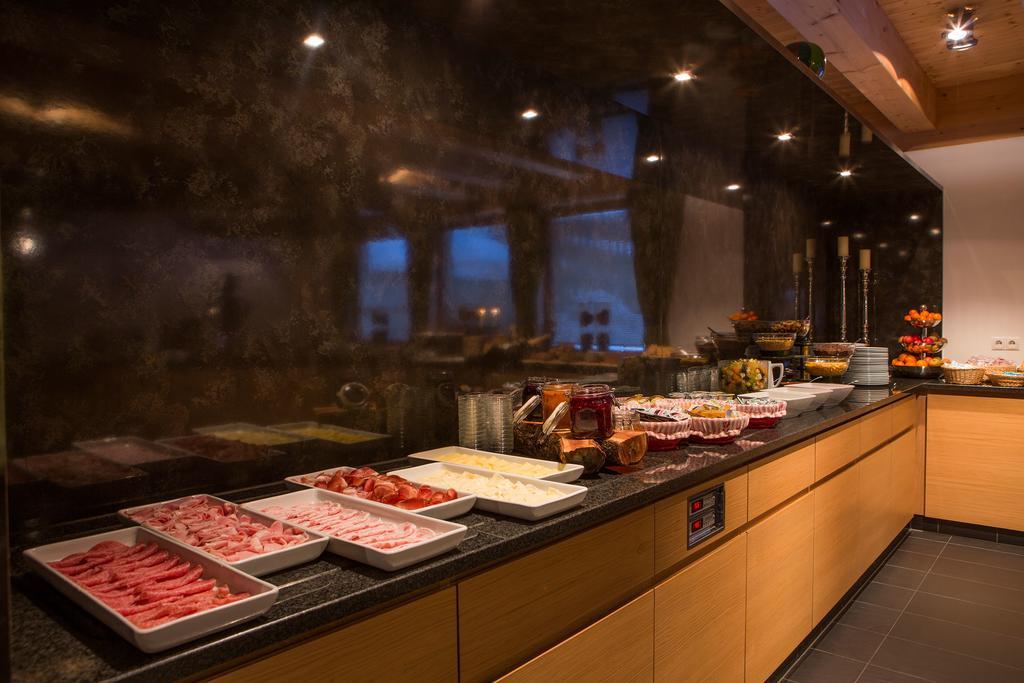 Hotel Rezia ラ・ヴィッラ エクステリア 写真