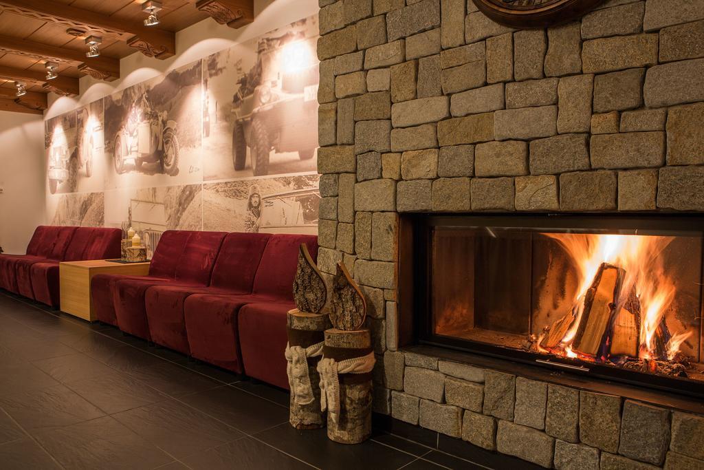 Hotel Rezia ラ・ヴィッラ エクステリア 写真